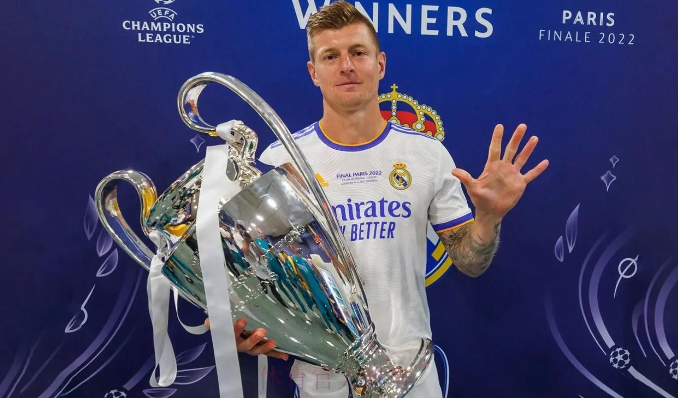 克罗斯只考虑续约或退役 皇马准备与他续约1年 克罗斯只考虑续约或退役 皇马准备与他续约1年